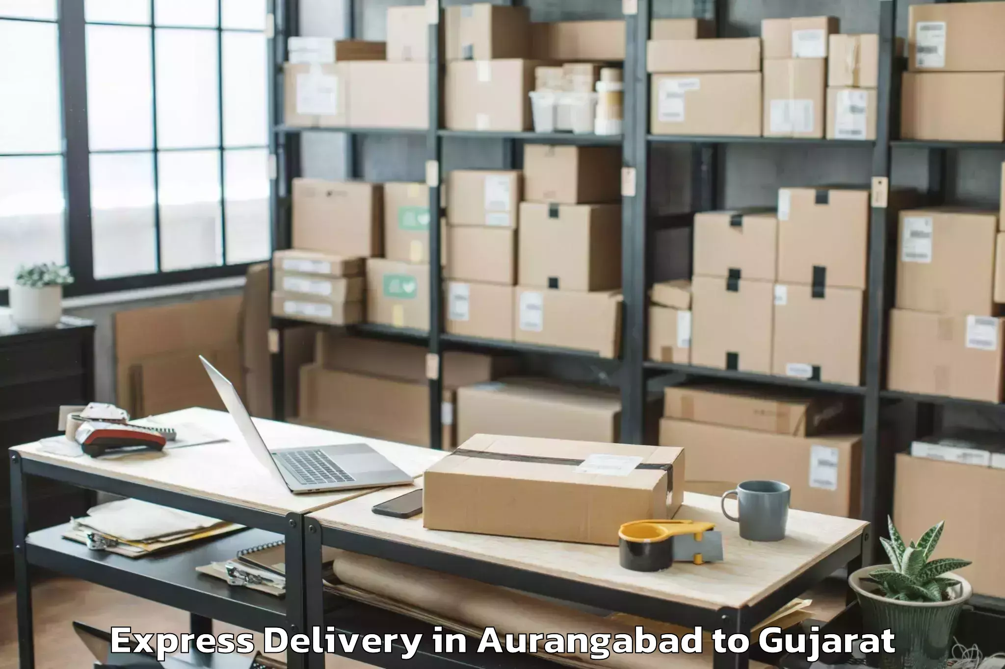 Easy Aurangabad to Kapadvanj Express Delivery Booking